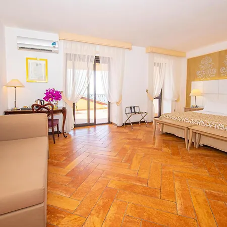 Hotel Baia Taormina - Cdshotels Forza dʼAgro