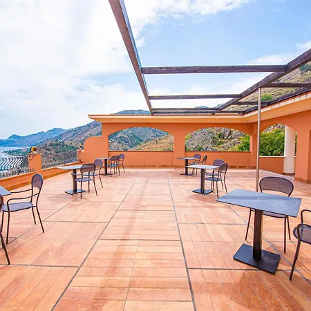 Hotel Baia Taormina - Cdshotels Forza dʼAgro